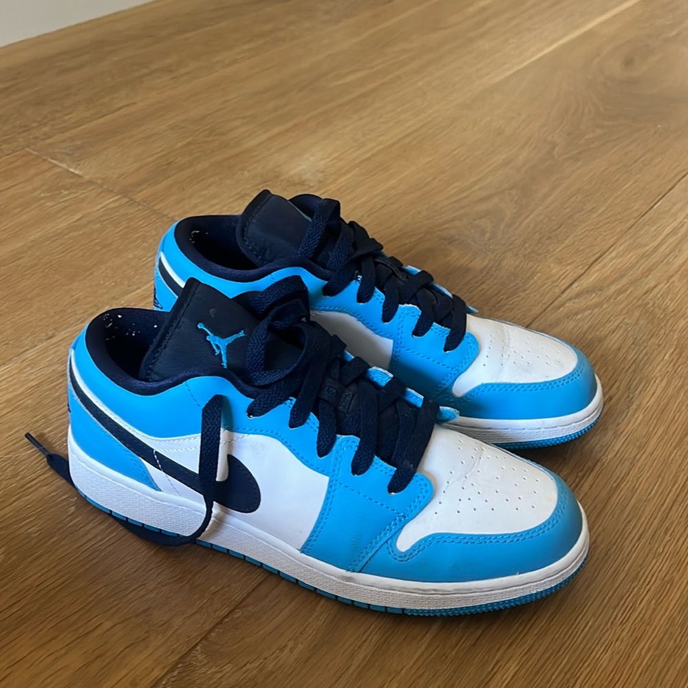 Lightly worn 2021 Air Jordan 1 Low GS “UNC”